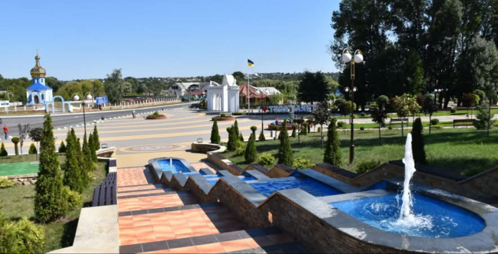 У Тростянці оновили центральний парк