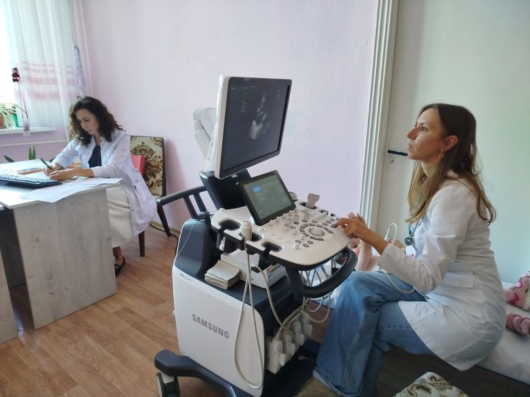 Кардіологи Інституту Амосова проконсультували дітей у Вінниці