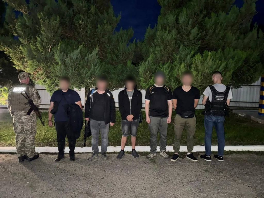 На Буковині затримали групу чоловіків, які хотіли втекти до Румунії