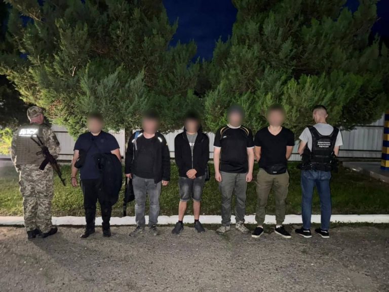 На Буковині затримали групу чоловіків, які хотіли втекти до Румунії