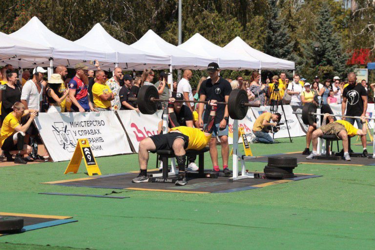 У Ладижині відбувся фінал змагань для ветеранів «Звитяга Нескорених»