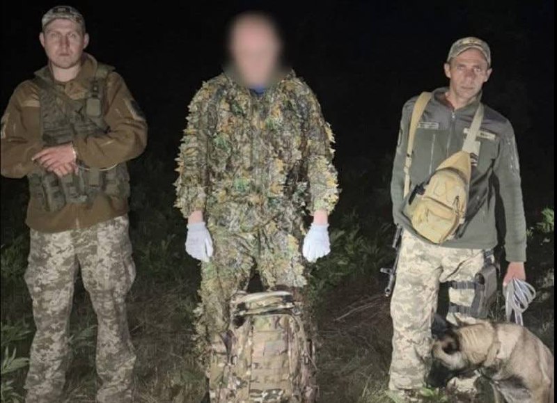 На Вінниччині чоловік у гідрокостюмі намагався переплисти Дністер