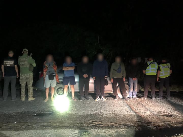 На Вінниччині затримали чоловіків, які намагалися втекти за кордон