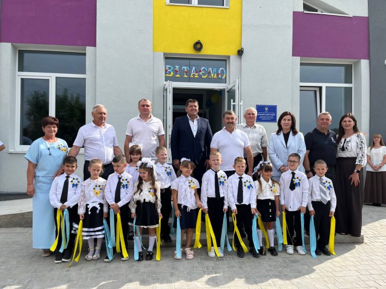 У Яришеві відкрили оновлений ліцей після реконструкції