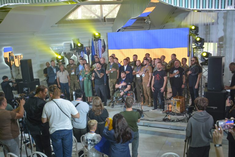 Форум «Вінничани – Силам Оборони»: військовим передали допомогу на 4 млн грн