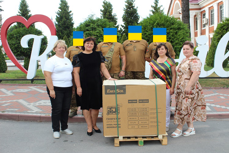 «Замість букета – донат»: на Калинівщині зібрали 120 тисяч гривень на ЗСУ