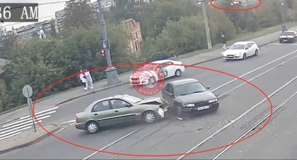 Ранкова ДТП на Соборній у Вінниці