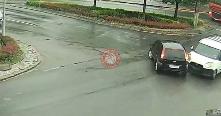 ДТП у Вінниці: зіткнулись Ford та Fiat