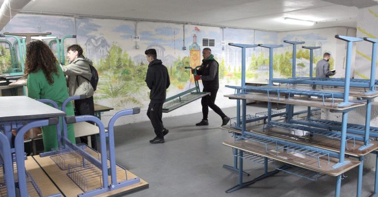 Вінницькі школи отримали нові меблі з Мюнстера