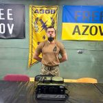 «Ми – Вінничани» передали зарядний пристрій військовим Нацгвардії