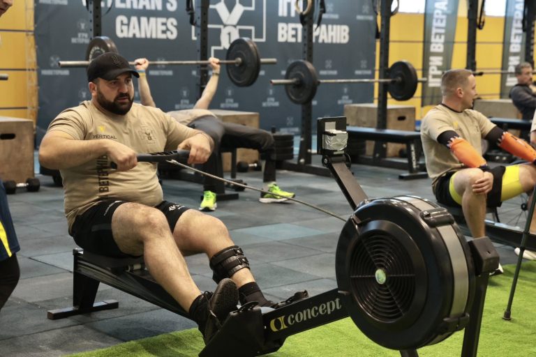 Вінницькі ветерани здобули «золото» та «срібло» на змаганнях з кросфіту