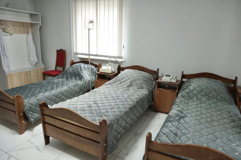 У Калинівській громаді відкрили два оновлені медзаклади