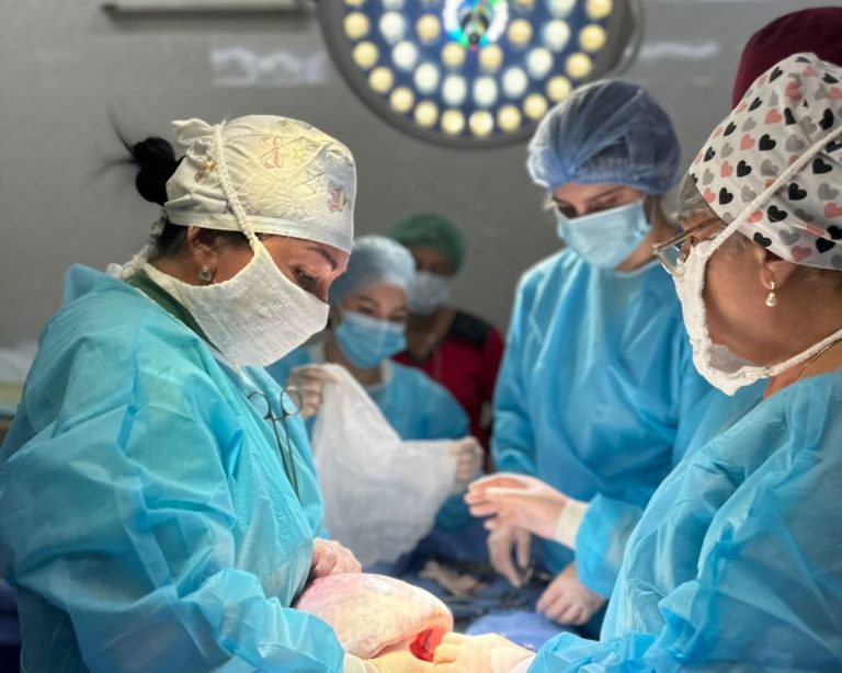 У Вінниці хірурги видалили 18-кілограмову кістому яєчника