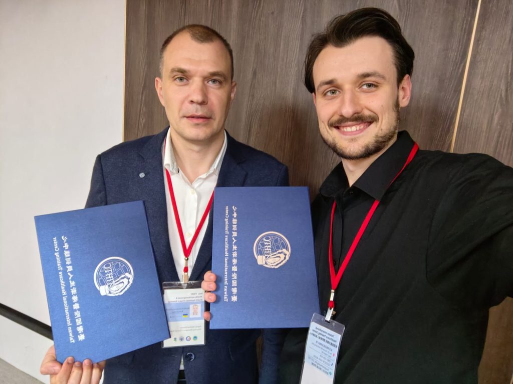 Два вінницькі лікарі пройшли стажування на Тайвані