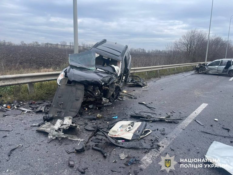 На Вінниччині одна людина загинула у ДТП, ще двоє — у лікарні