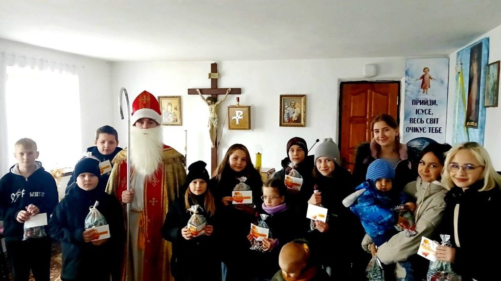 У Джуринській громаді для дітей організували свято до Дня Миколая