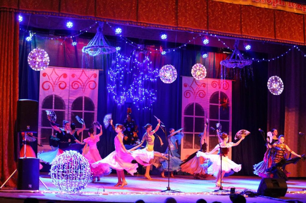 Лариса Білозір привітала юних артистів Тульчинської громади зі святами