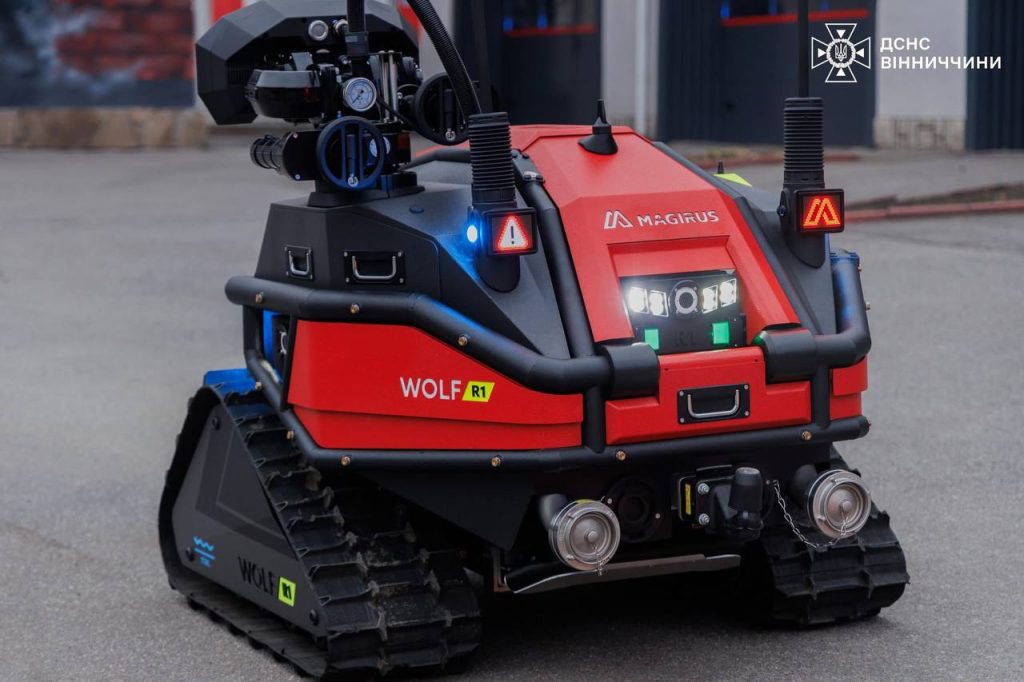 У Вінниці ДСНС отримала автономний рятувальний автомобіль із роботизованими системами