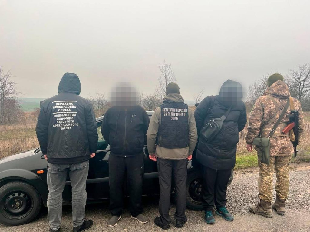 Незаконний виїзд за кордон через Вінницю: підозрюваних взяли під варту