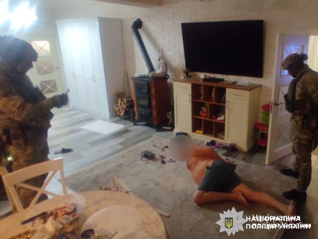 Родину на Вінниччині побили й змусили підписати борги: три фігуранти під вартою