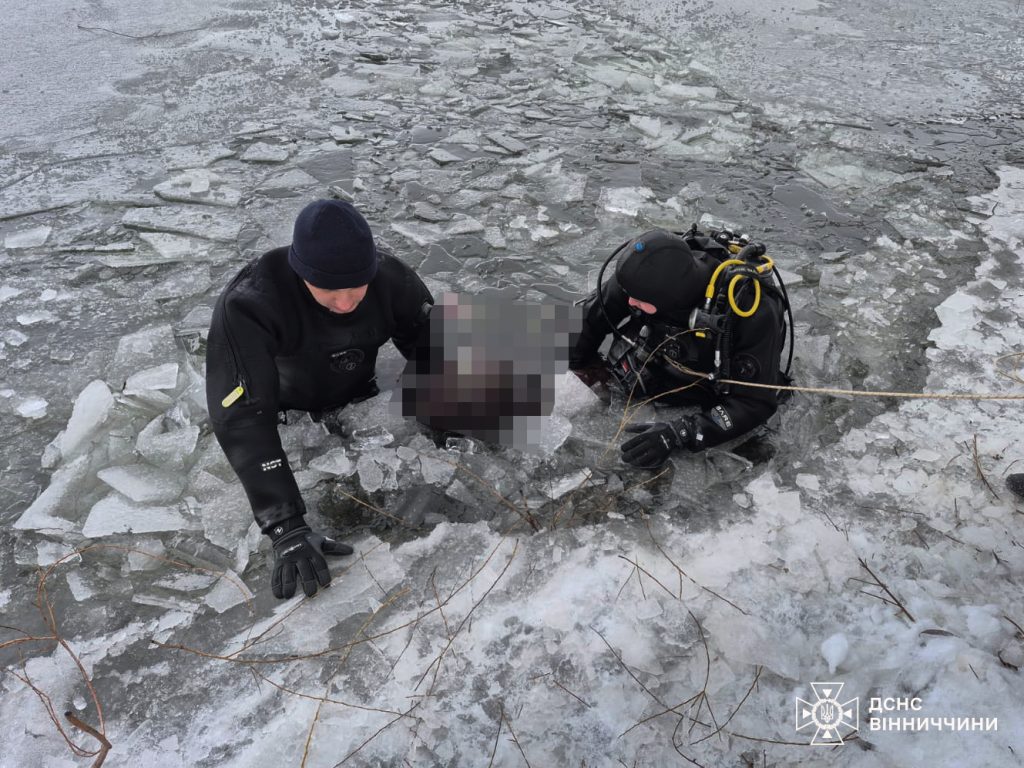 Водолази ДСНС дістали з річки тіло загиблого рибалки у Ладижині