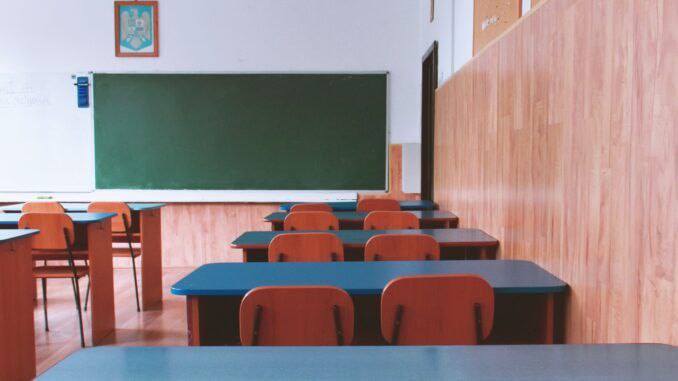 На Вінниччині призупинили очне навчання через негоду