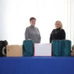 Калинівка продовжує допомагати фронту: передали форму, спальники та ліки