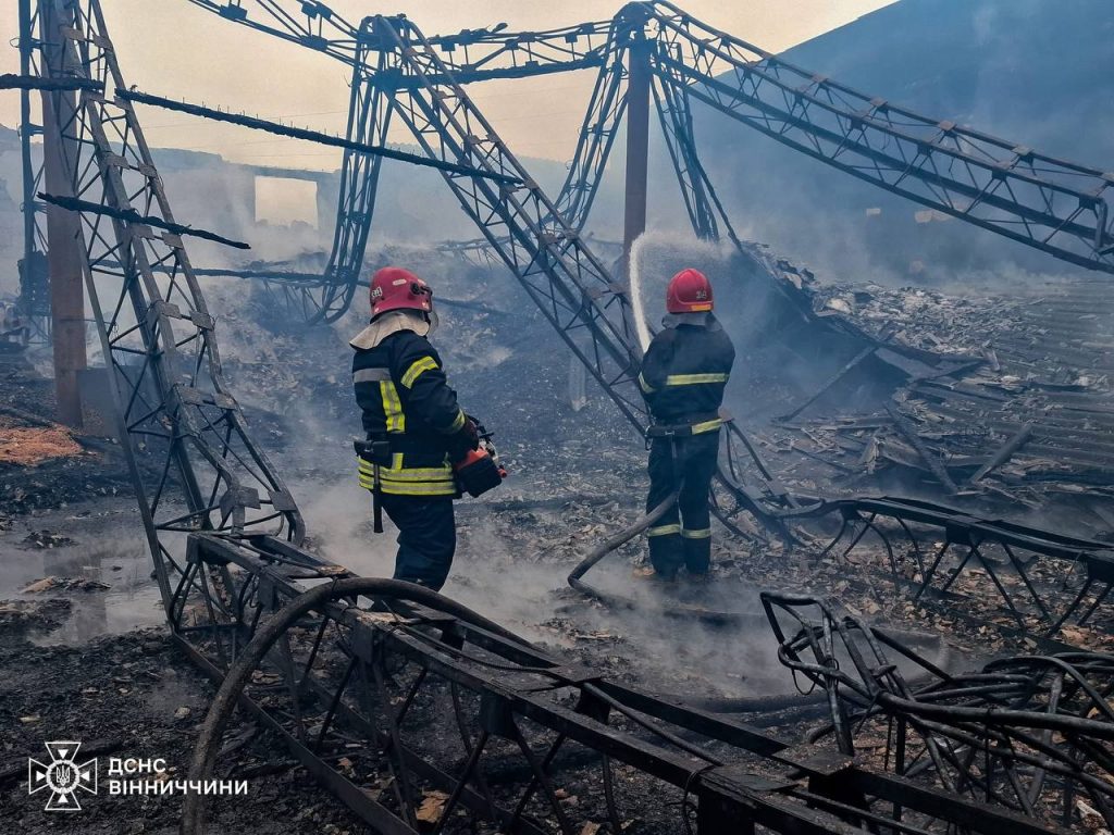 Пожежі на Вінниччині: зайнялися склади, гуртожиток та господарські споруди
