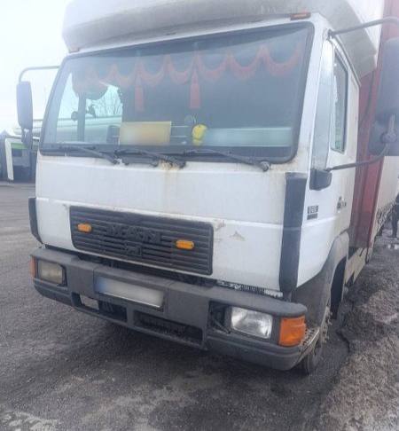 На Вінниччині біля дороги виявили тіло чоловіка: розшукали водія, причетного до ДТП