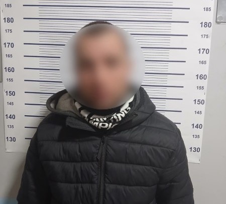 На Вінниччині під час застілля чоловік ударив ножем господаря будинку