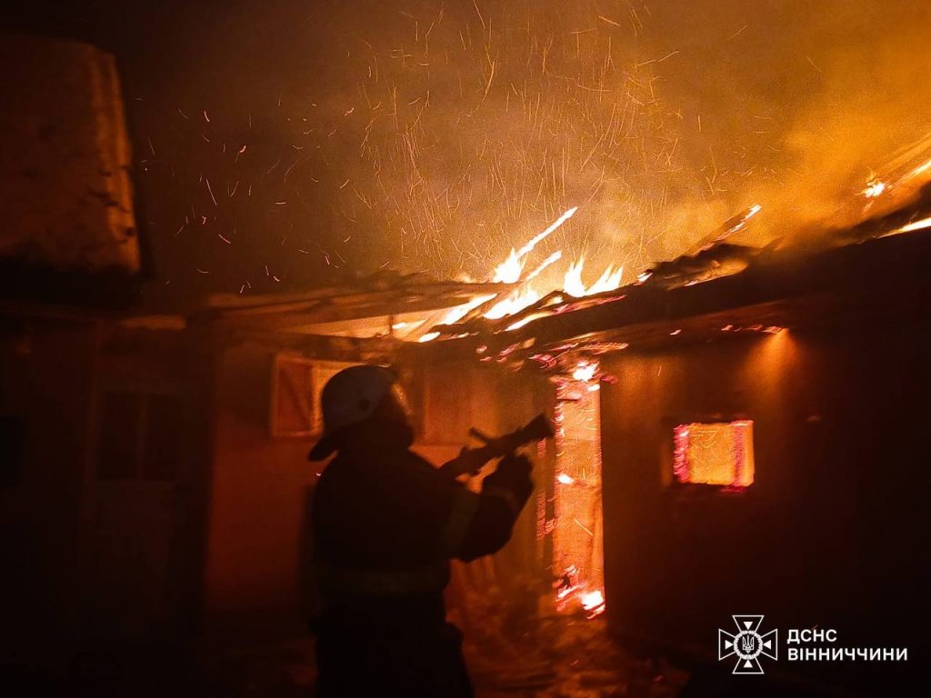 На Вінниччині горіли житлові будинки та авто: сім пожеж за добу