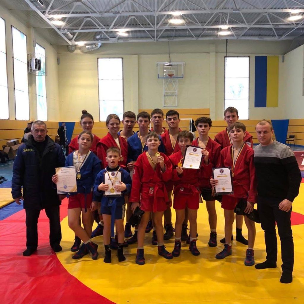 13 медалей і місце у збірній: успіх вінницьких самбістів