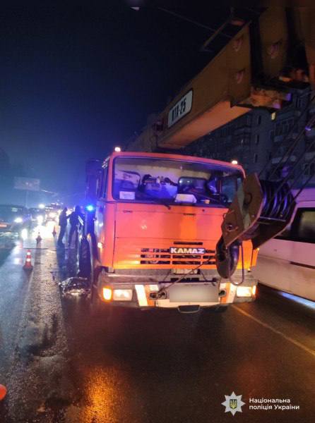 Смертельна ДТП у Вінниці: автокран «КамАЗ» збив пішохода