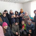 У Калинівці школярі провели акцію доброти для самотніх літніх жінок