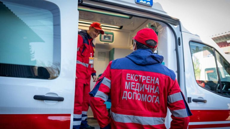 На Вінниччині зарплати медиків «екстренки» зросли до 38 тисяч