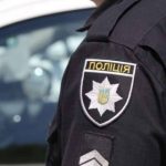 На Вінниччині люди намагалися зірвати затримання чоловіка, який тікав під час перевірки військового обліку
