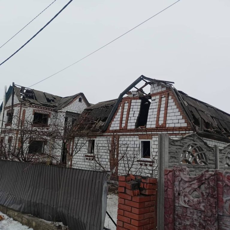 Близько 20 будинків постраждали внаслідок обстрілу на Вінниччині: є постраждала