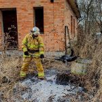 На Вінниччині вогонь перекинувся на жінку під час підпалу трави