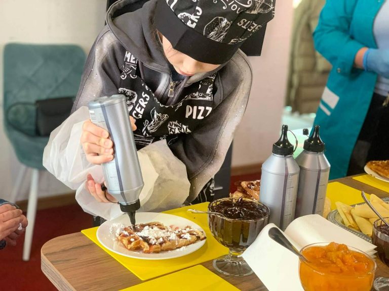 У Ладижині для дітей Захисників провели кулінарний майстер-клас