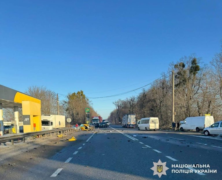 Смертельна ДТП на Вінниччині: поблизу Сокиринців загинув водій легковика