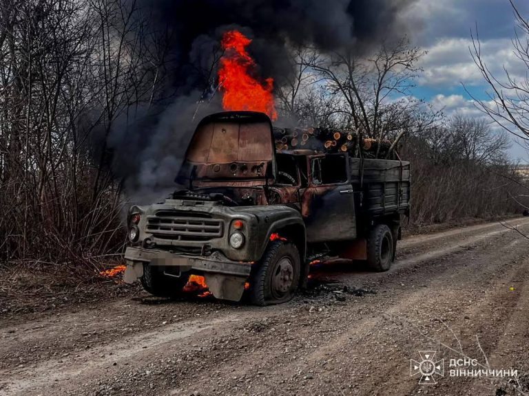 На Вінниччині загорілась вантажівка: в області сталось 11 пожеж