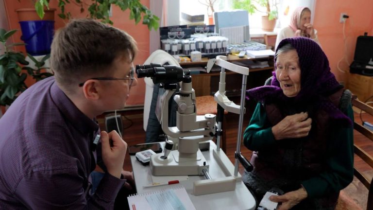 «Лікаря — в село!»: безкоштовні огляди зору у Серебринцях