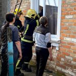 На Вінниччині півторарічна дитина замкнулася в будинку