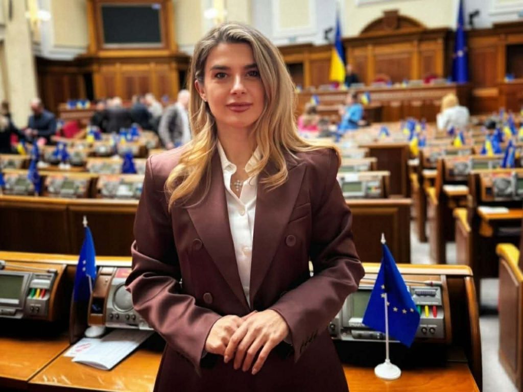 Лариса Білозір: у Верховній Раді зареєстровано законопроєкт, який гарантуватиме учням 9 та 10 класів право завершити навчання у своїх школах