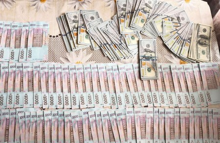 На Вінниччині посадовець ТЦК допомагав зніматись з розшуку за три тисячі доларів
