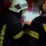 У Вінниці рятувальники відчиняли квартиру, щоб врятувати жінку