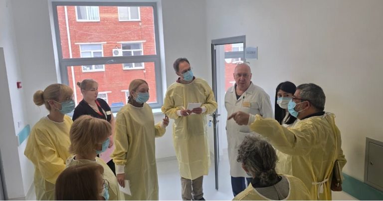 У Вінниці лікарі з Парижа запускають проєкт боротьби з антибіотикорезистентністю