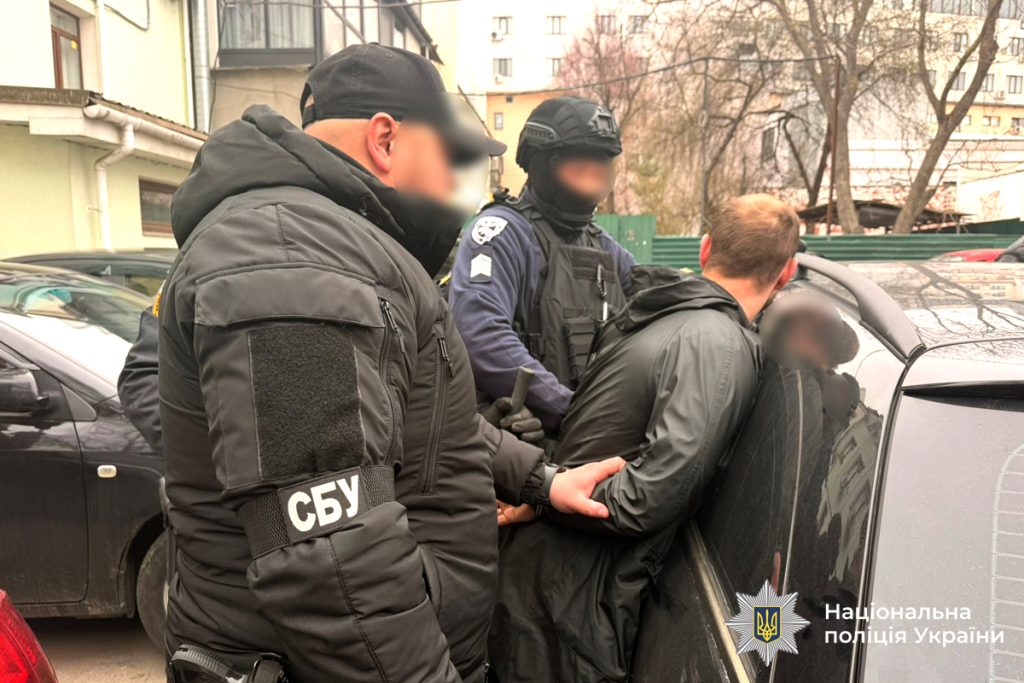 На Вінниччині затримали чоловіка за організацію втечі за кордон