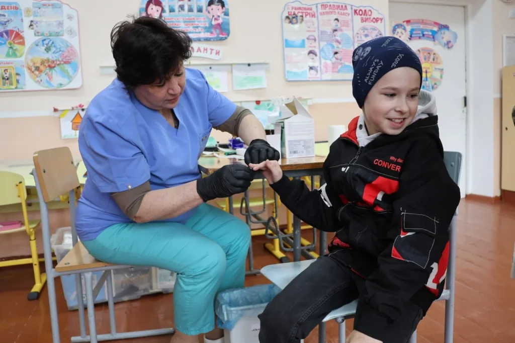 На Вінниччині реалізують проєкт «Скарбничка здоров’я»: дітям із сіл надають безкоштовні консультації лікарів «Охматдиту»