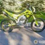 Підліток на мотоциклі збив двох школярок у Ладижині